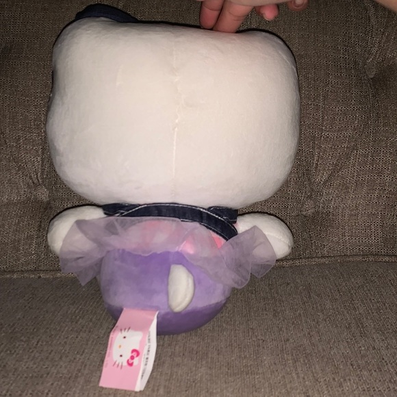 Hello Kitty Strawberry Fruit Theme Plush - Picture 3 of 5